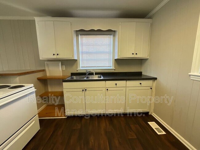 Building Photo - 201 Lowdermilk St