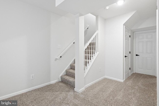 Building Photo - 8972 Benchmark Ln