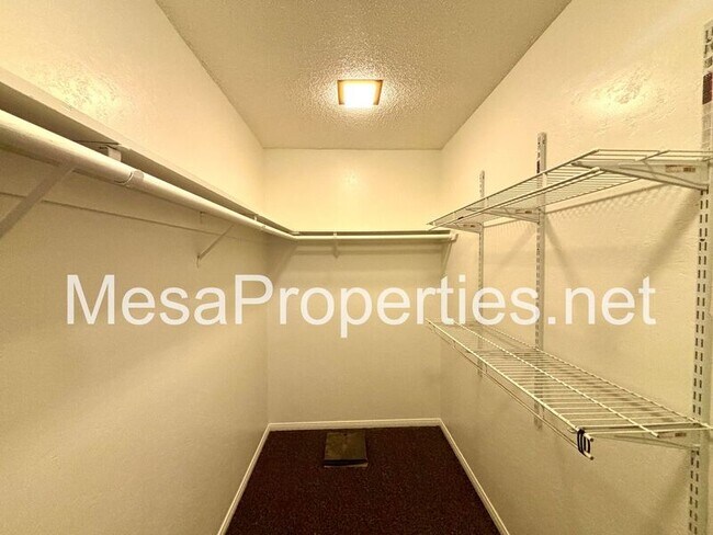 Building Photo - 18119 Pier Dr