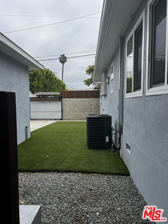 Building Photo - 13419 Zanja St