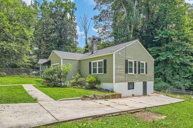 Building Photo - 1744 S Olympian Way SW
