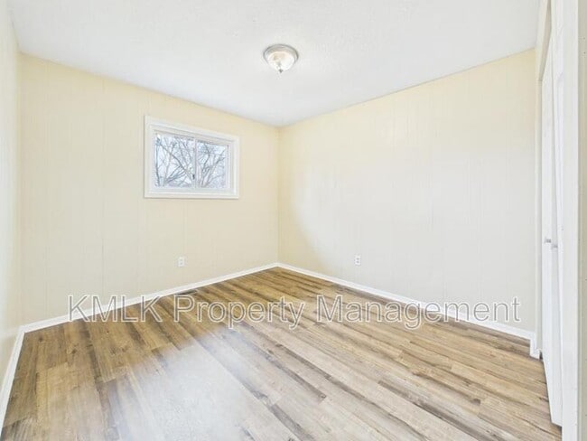 Building Photo - 3434 Lawndale Dr