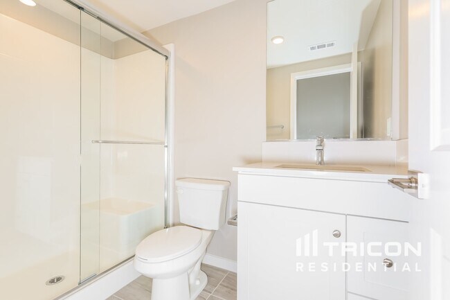 Building Photo - 31667 Hans Dr