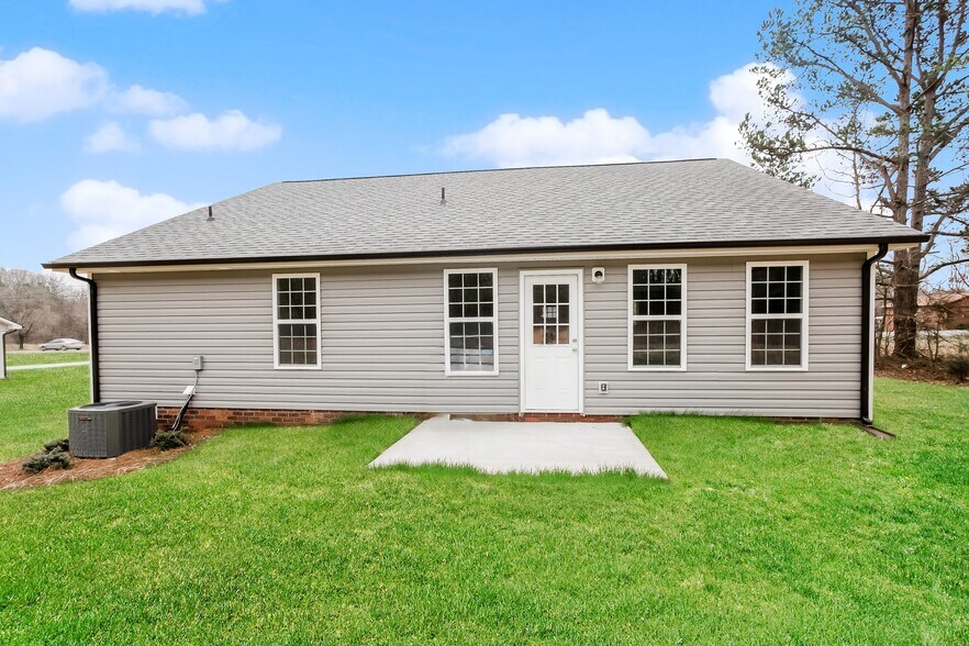 Building Photo - 2836 Enon Church Rd