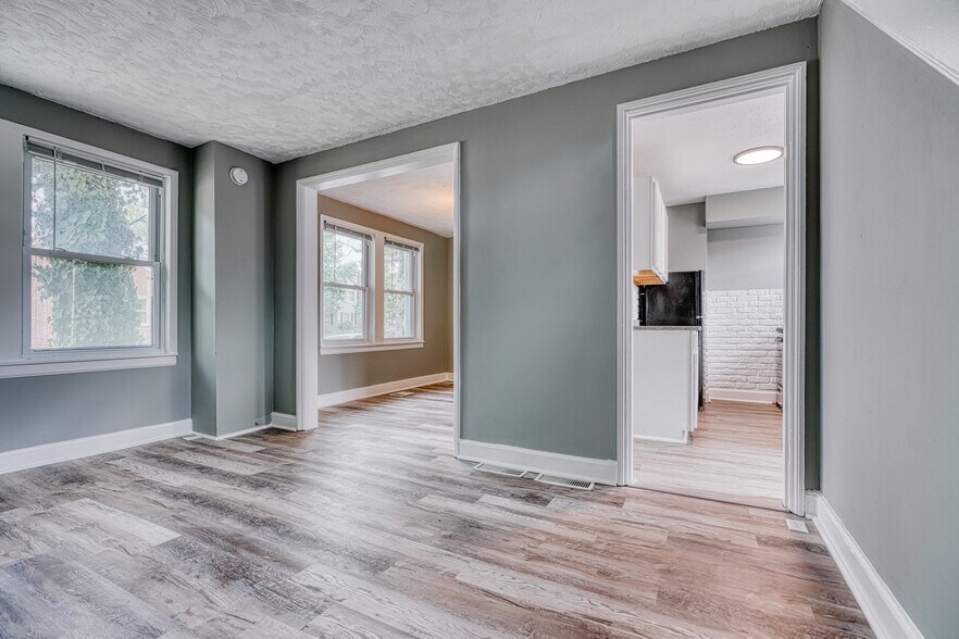 Building Photo - 5 Sunship Rd