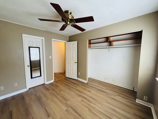 Building Photo - 403 Berryfield Ln