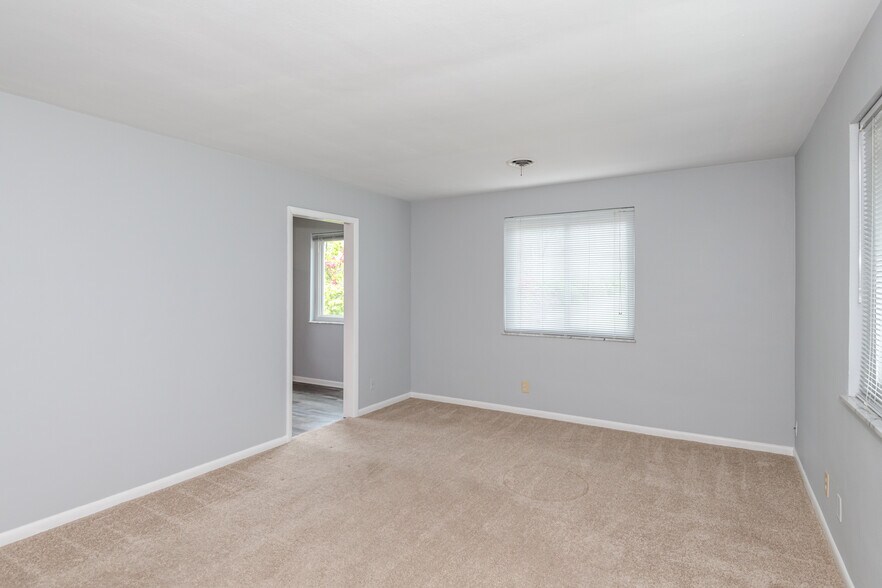Building Photo - 1258 Westcliff Ct