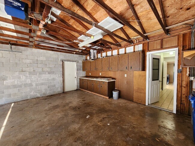 Building Photo - Gorgeous 3-Bedroom, 2.5-Bathroom Townhome ...