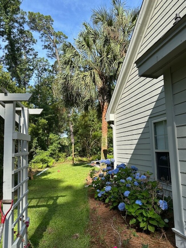 Building Photo - Hilton Head Plantation - 5 Bridle Court