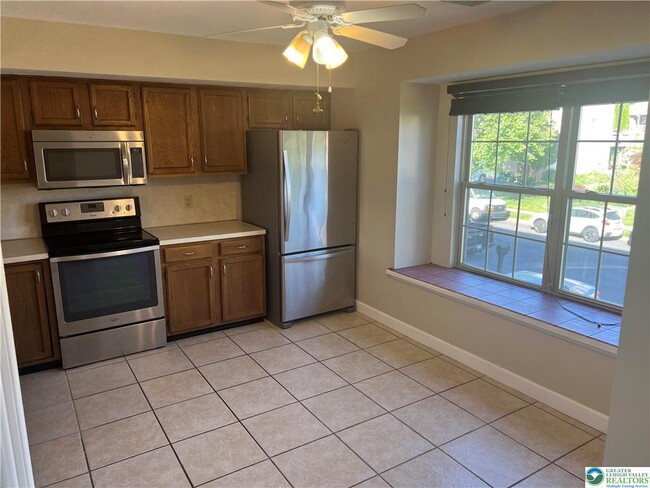 Building Photo - 3321 Carl Dr