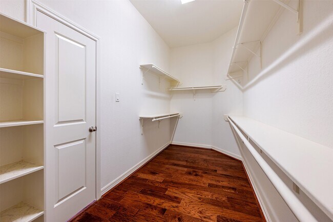 Building Photo - 5214 Lotus Canyon Ct