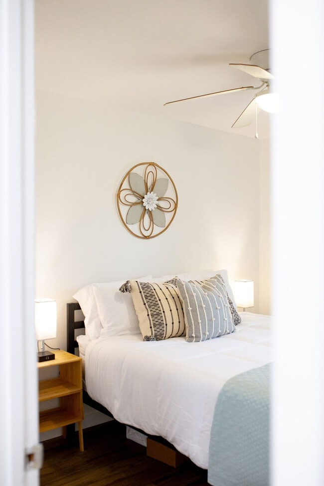 Building Photo - 619 Jack Stephens Dr