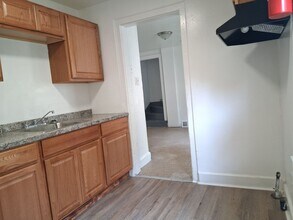 Building Photo - 213 Cohansey St