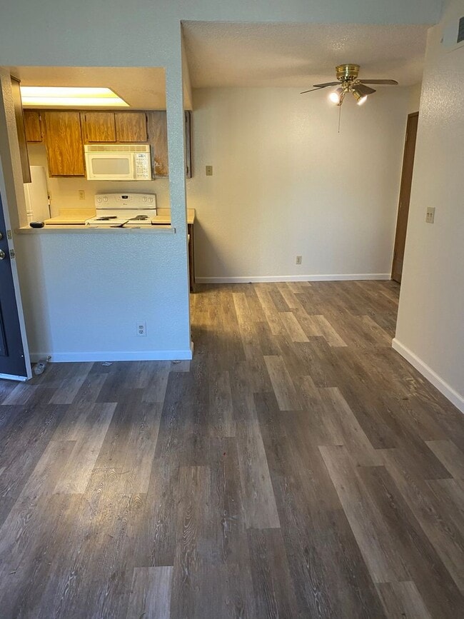 Building Photo - 555 E Patriot Blvd