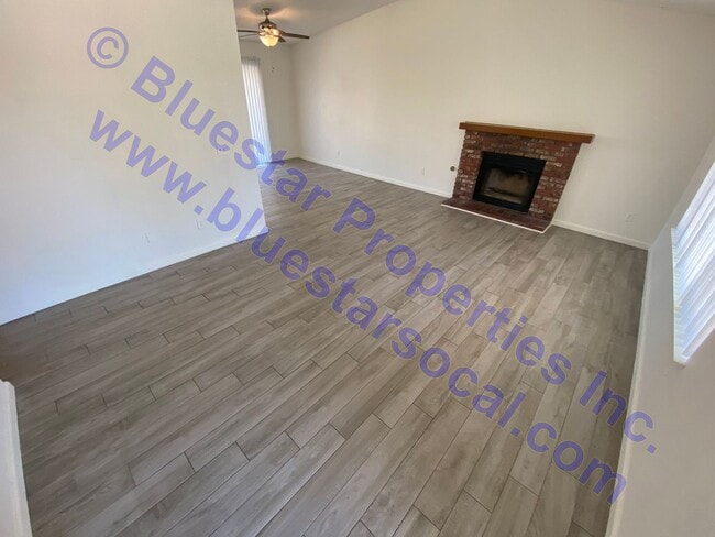 Building Photo - A MUST SEE!!! 3 Bedroom at Great Price!