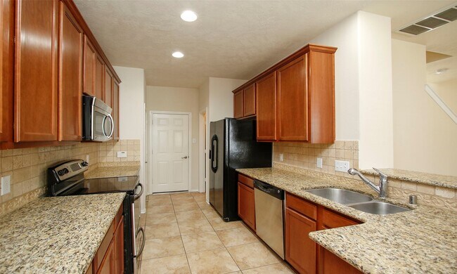 Building Photo - 14 BowerBank Ct