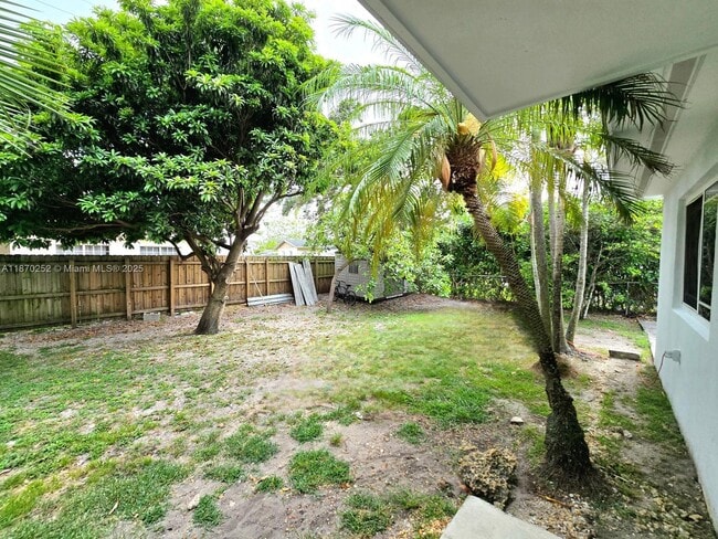 Building Photo - 10330 SW 53rd St