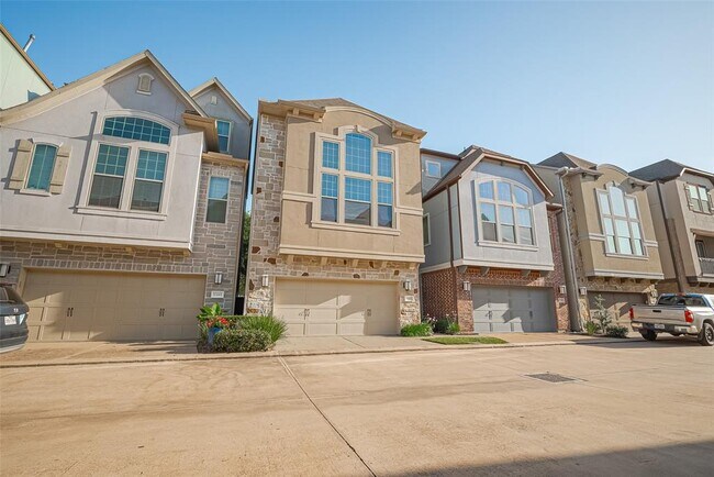Building Photo - 11007 Acorn Falls Dr
