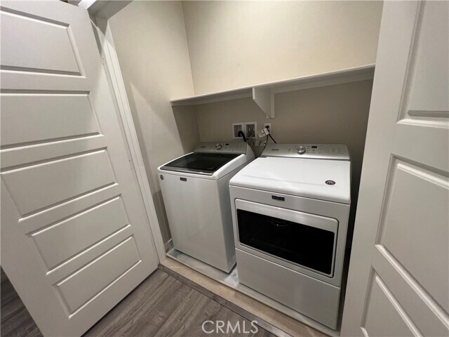 Building Photo - 177 Magnet