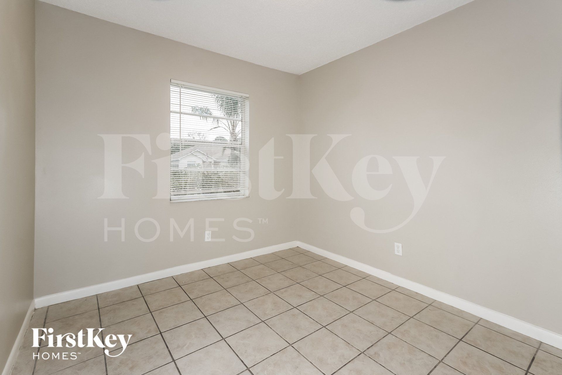 Building Photo - 1274 SW Byron St