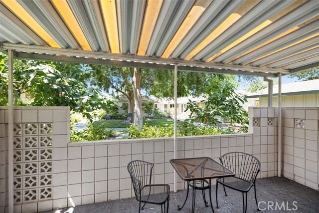 Building Photo - 584 Avenida Majorca