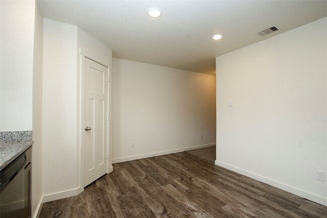 Building Photo - 21155 Gosling Rd