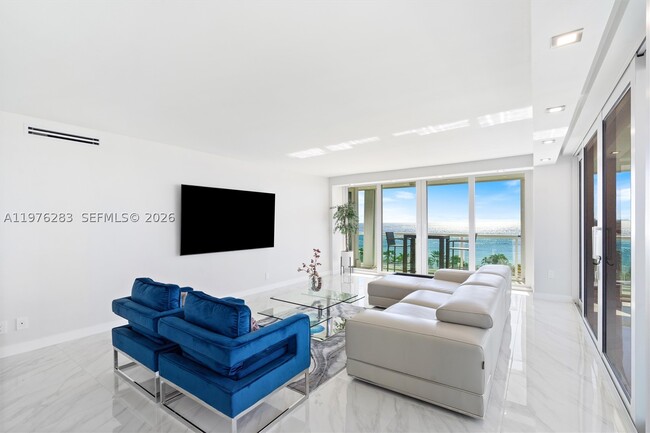 Building Photo - 2100 S Ocean Dr