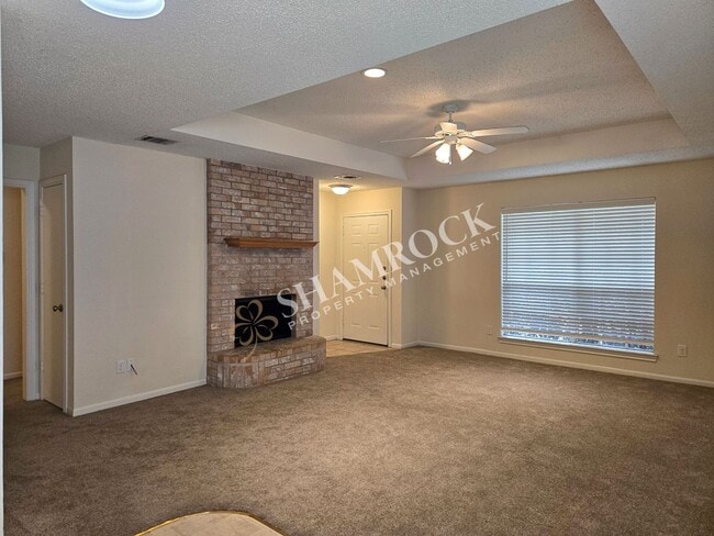 Building Photo - Park Place Duplex