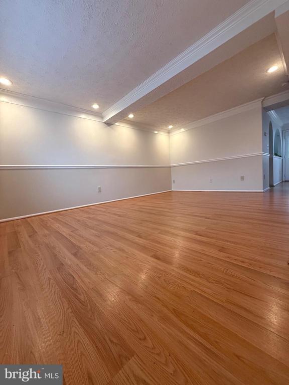 Building Photo - 19445 Breezedale Ln