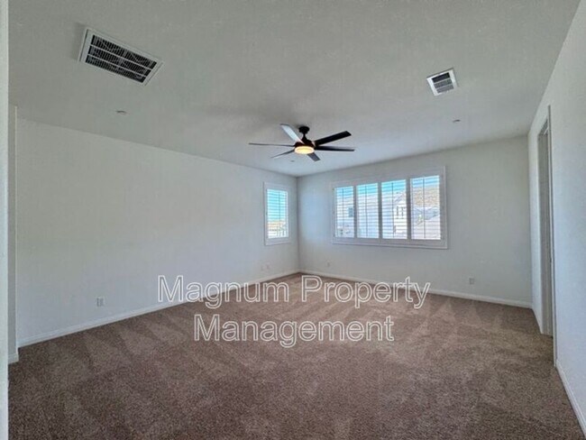 Building Photo - 25181 Desert Sage Dr