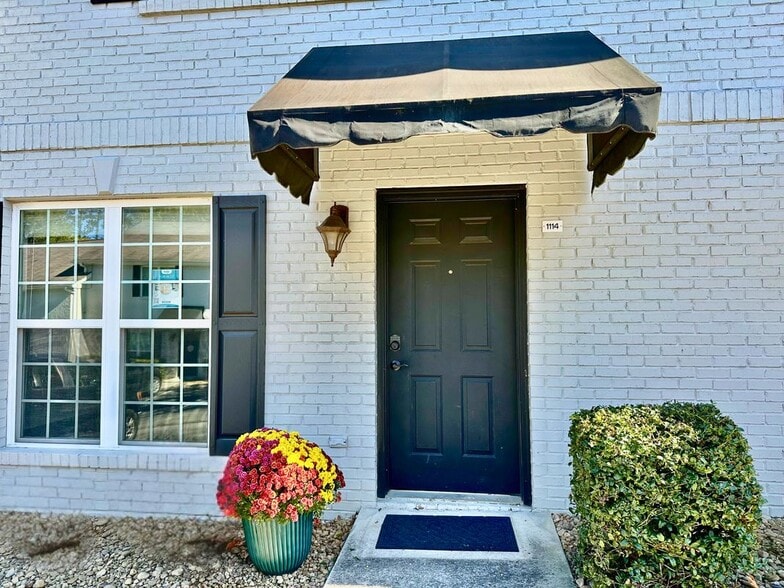 Primary Photo - 1114 Maple Tree Ln