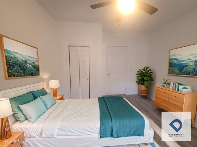 Building Photo - 2112 Stella St