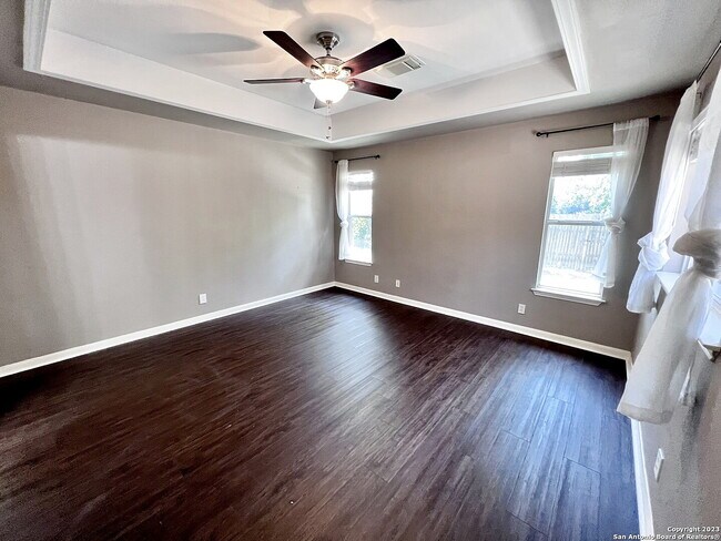 Building Photo - Charming 3-Bed Home Near Medical Center w/ Private Greenbelt Backyard!