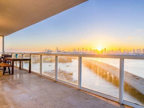 Building Photo - 450 Alton Rd