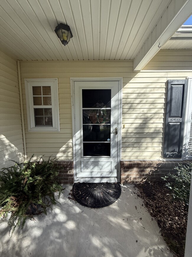 Building Photo - 170 Bellegrove Dr