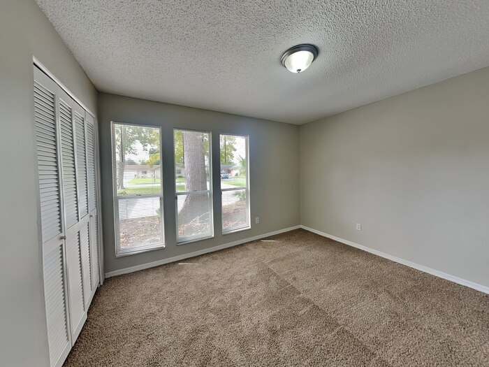 Building Photo - 595 Charles Carroll St