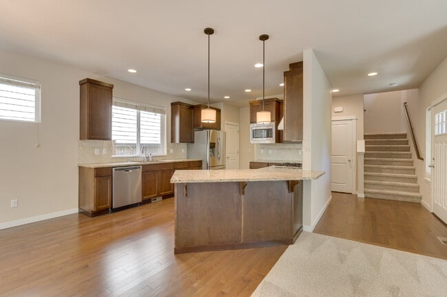 Building Photo - Luxury Home in Kenmore / Bothell!