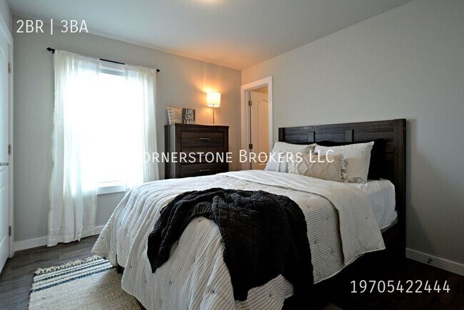 Building Photo - 229 Drai St