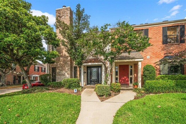 Building Photo - 624 Augusta Dr