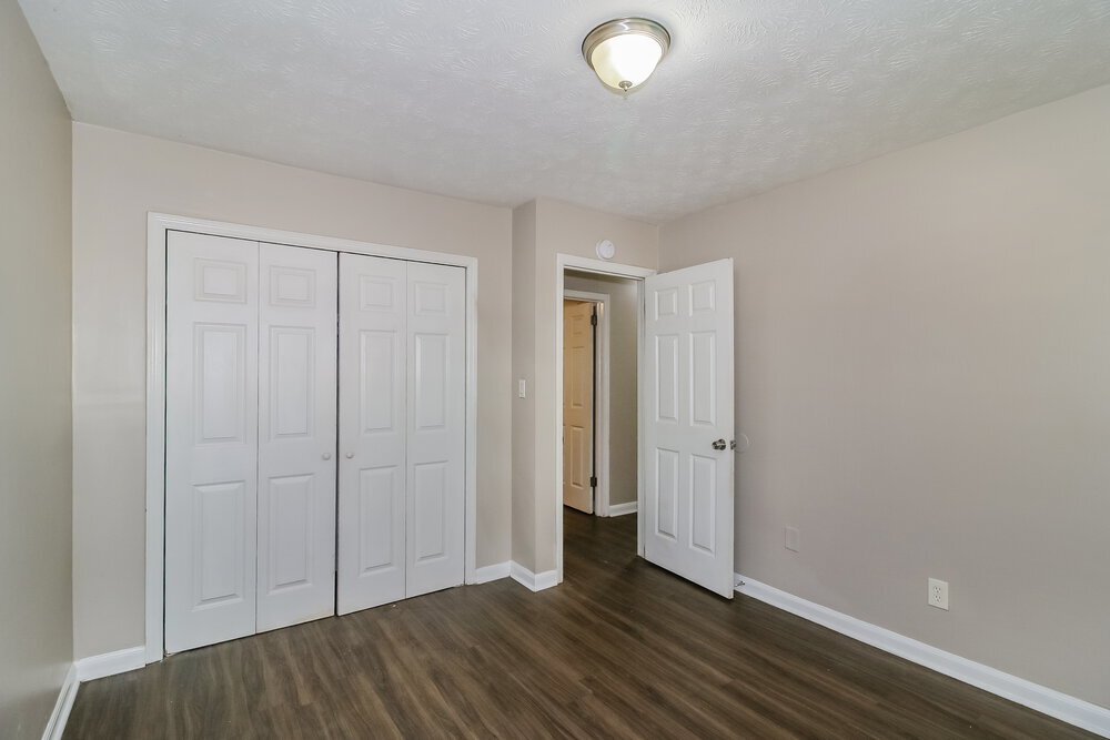 Building Photo - 7006 Knollwood Dr