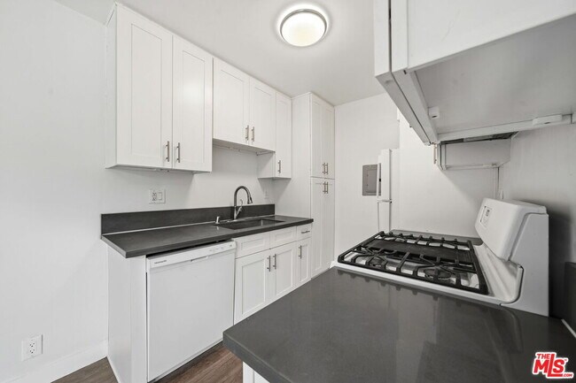 Building Photo - 2636 Kansas Ave