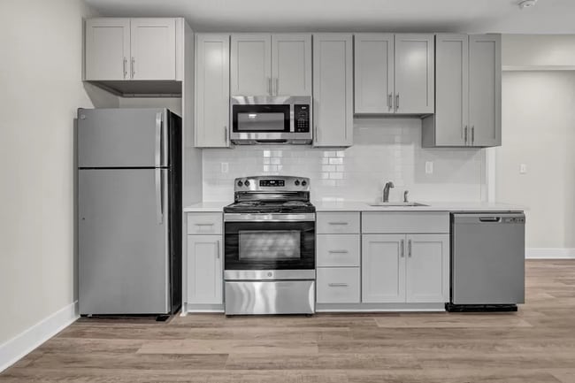 Building Photo - 28 E Water St