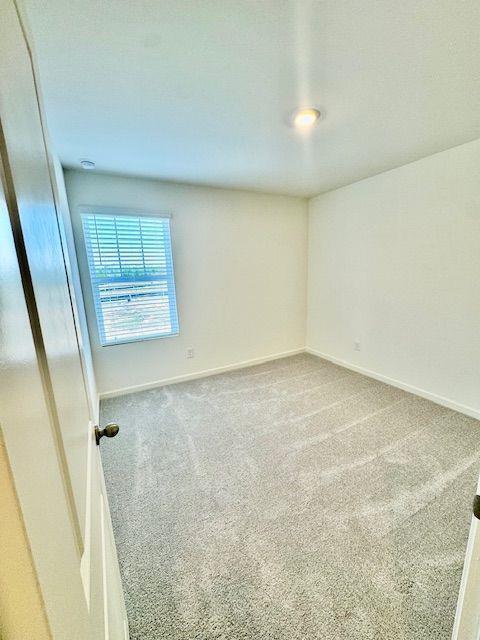 Building Photo - 502 Robson Dr