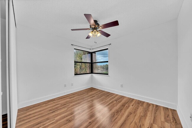 Building Photo - 4111 Coral Tree Cir