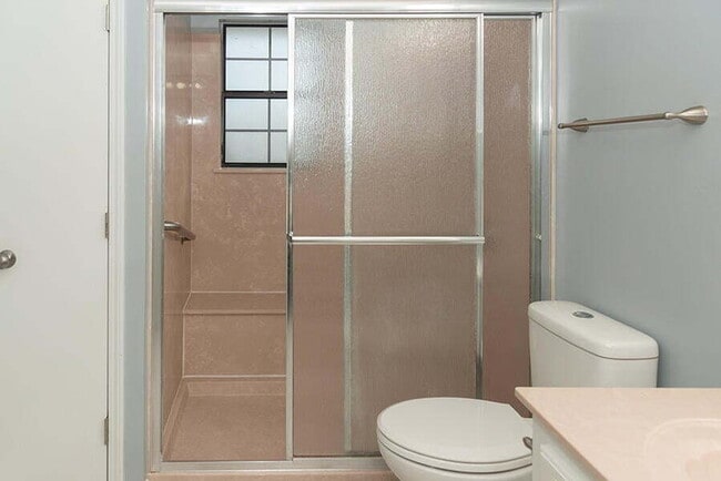 Building Photo - "Charming 3-Bedroom Retreat in Mary Esther!"