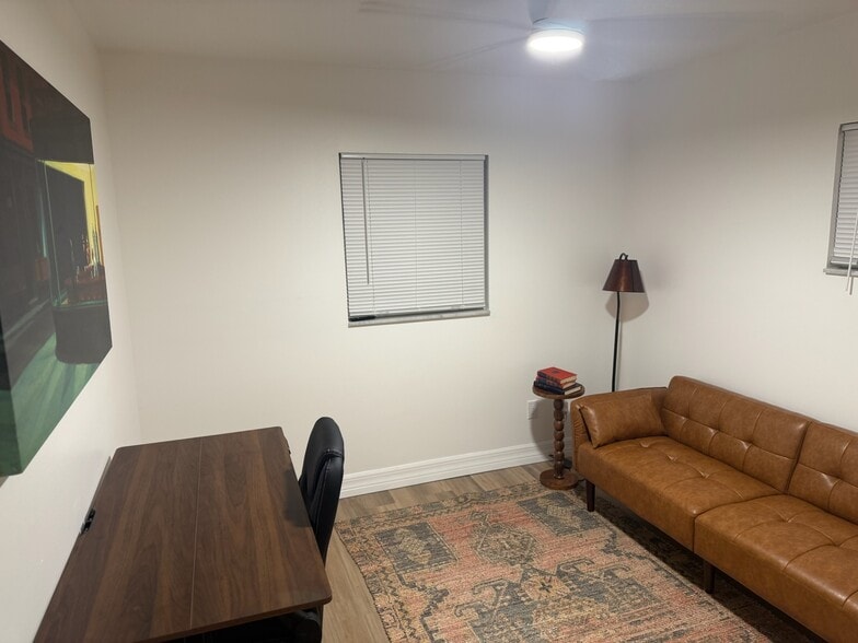 Building Photo - 8719 Tahiti Ln