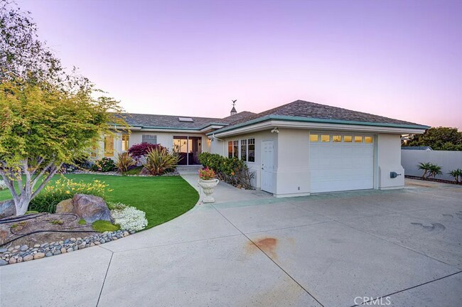Primary Photo - 2780 Coast View Dr