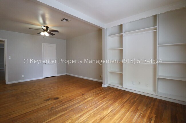 Building Photo - 3322 E 23rd St