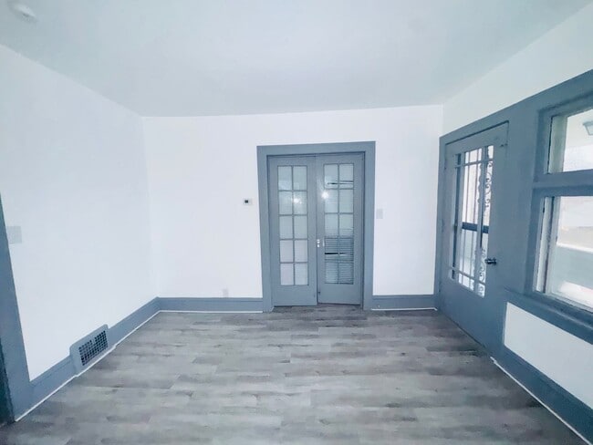 Building Photo - 12713 Craven Ave