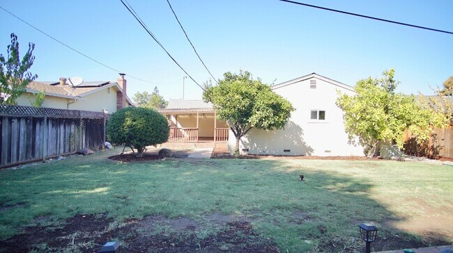 Building Photo - 4732 Manitoba Dr